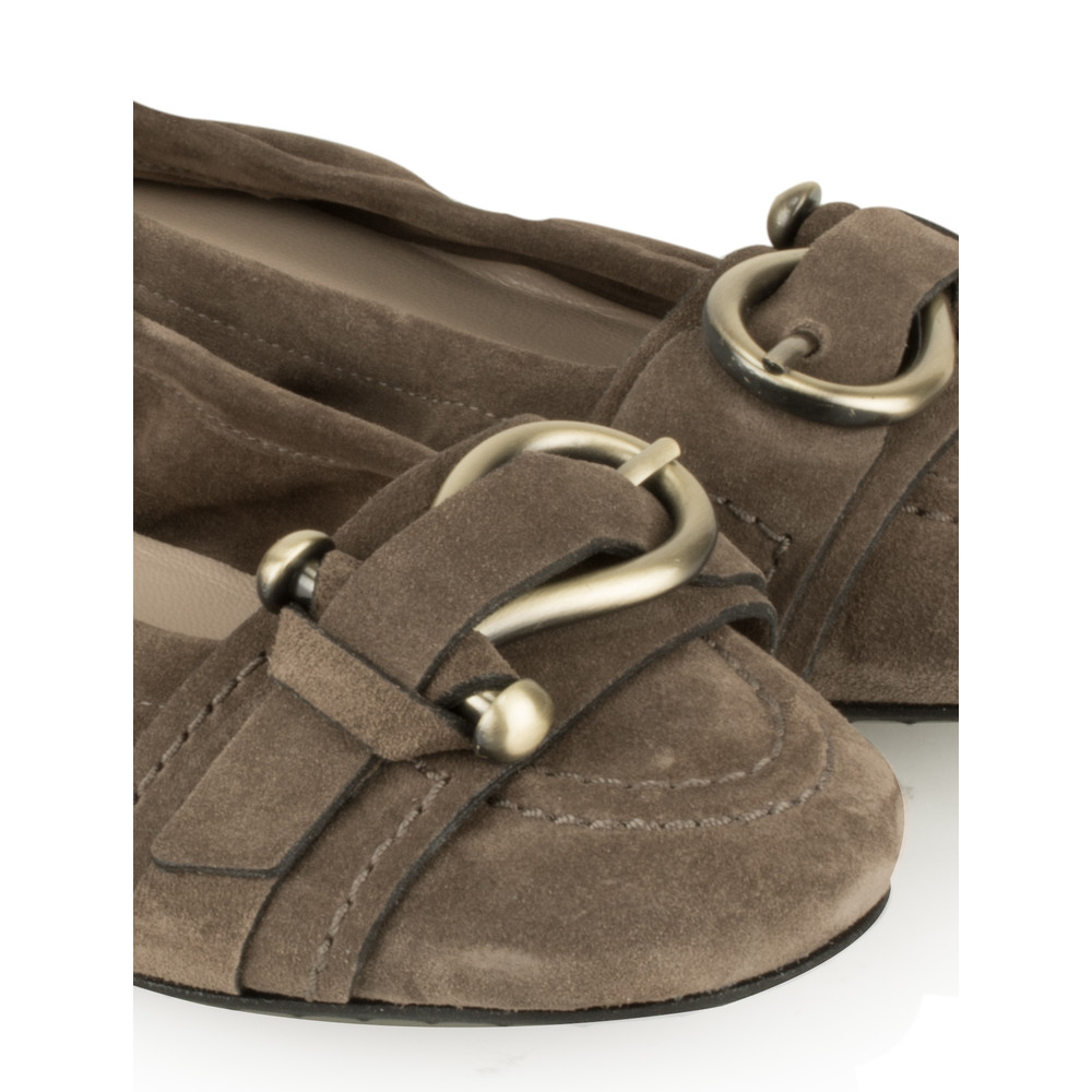 Kennel Und Schmenger Malu Suede Buckle Shoe in Tundra