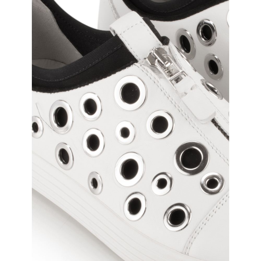 Kennel Und Schmenger Town Eyelet Trainer Shoe in Bianco Silver