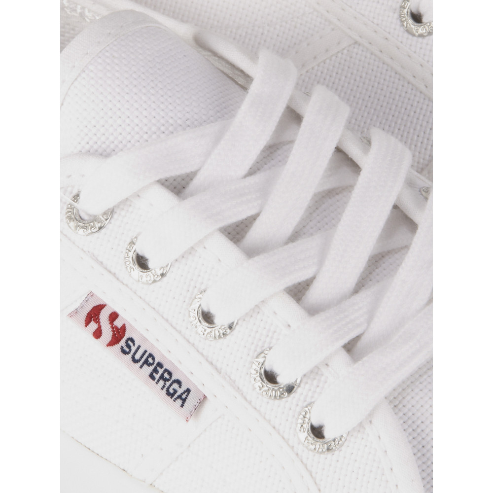 Do supergas run large discount
