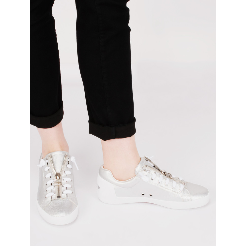 ash nirvana trainers