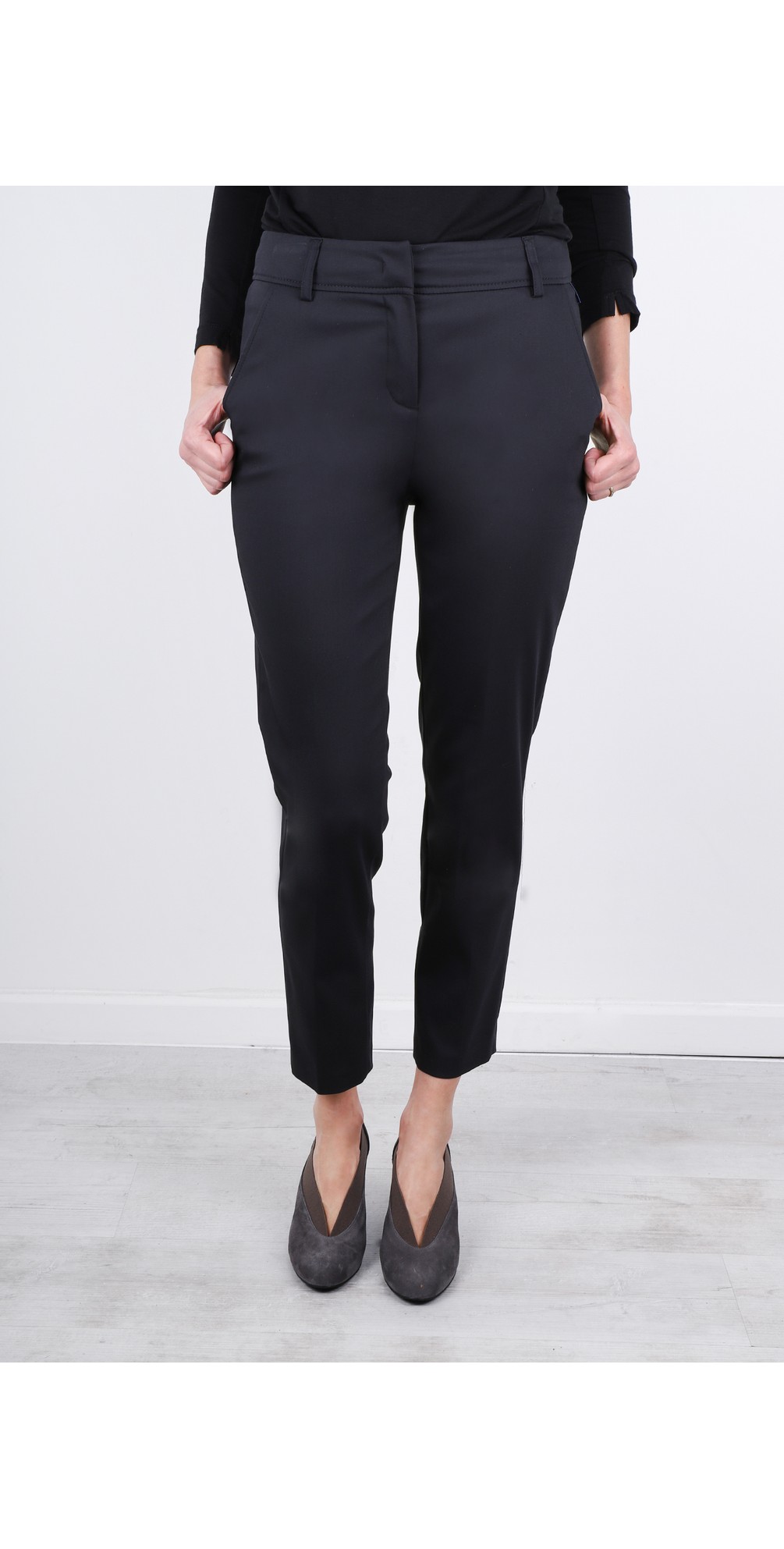 Robell Patricia 7/8 Tailored Cropped Trouser in Navy 69