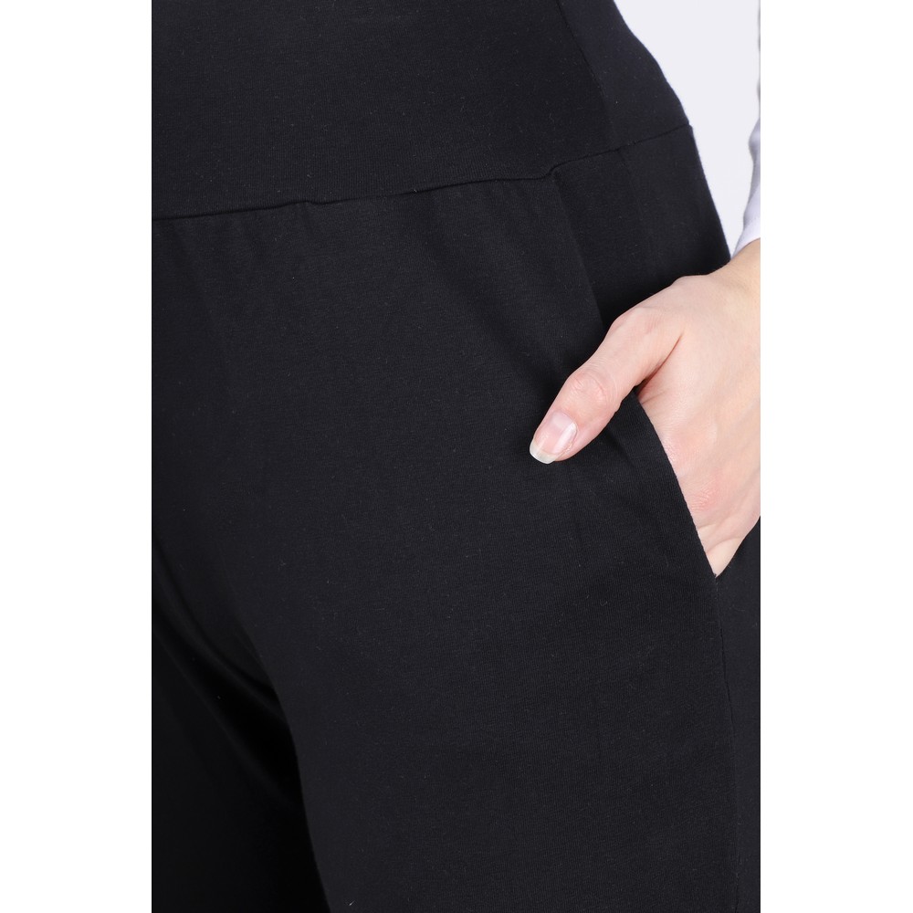 Chalk Robyn Jersey Pant in Black