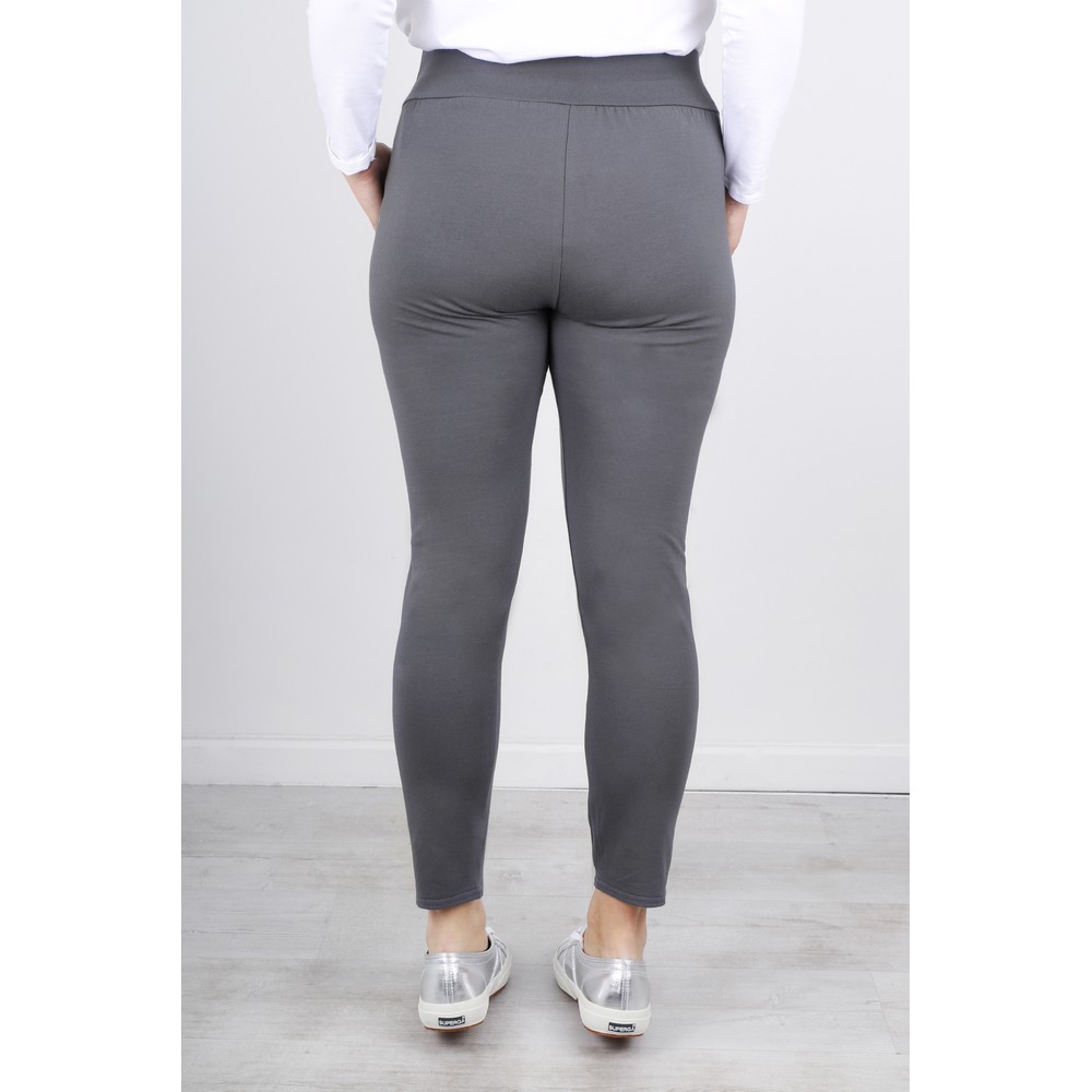 Chalk Robyn Jersey Pant in Charcoal
