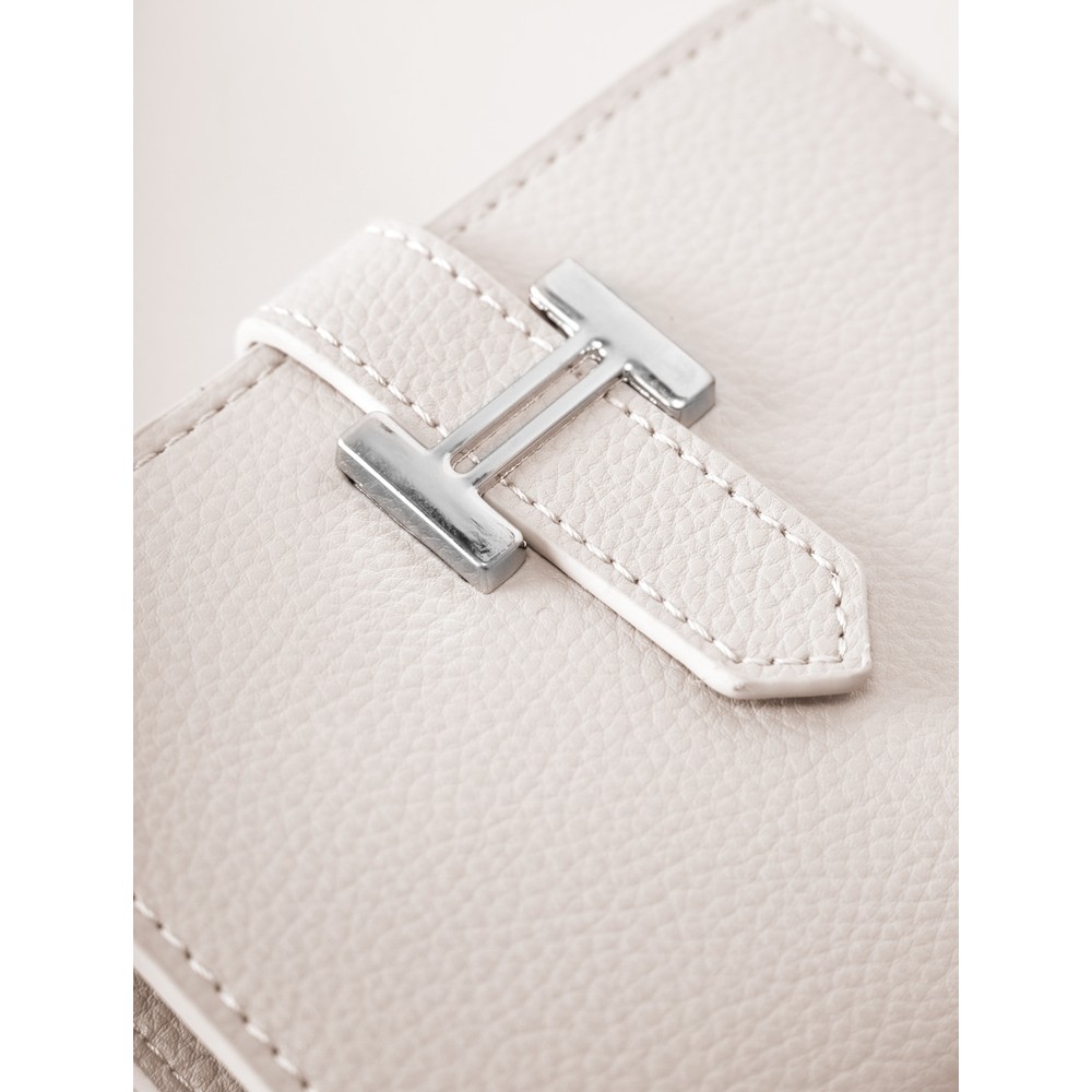 Gemini Label Bags Hali Purse in Beige