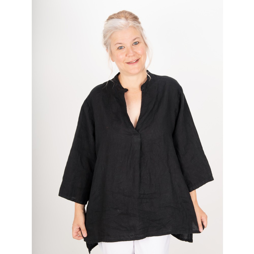 Amazing Woman Lydia Linen Top in Black — free download