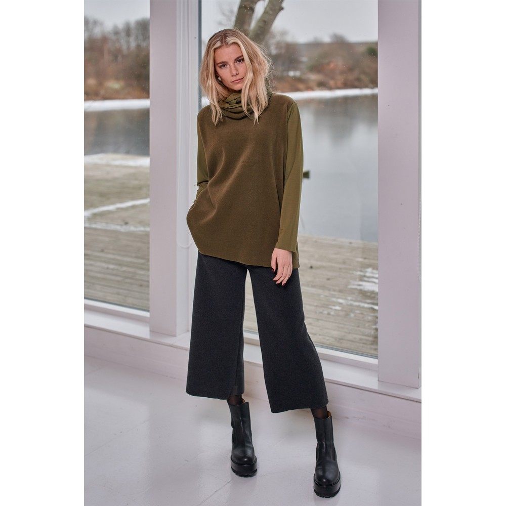 Henriette Steffensen Fleece Crop Trouser - Soft Black Soft Black