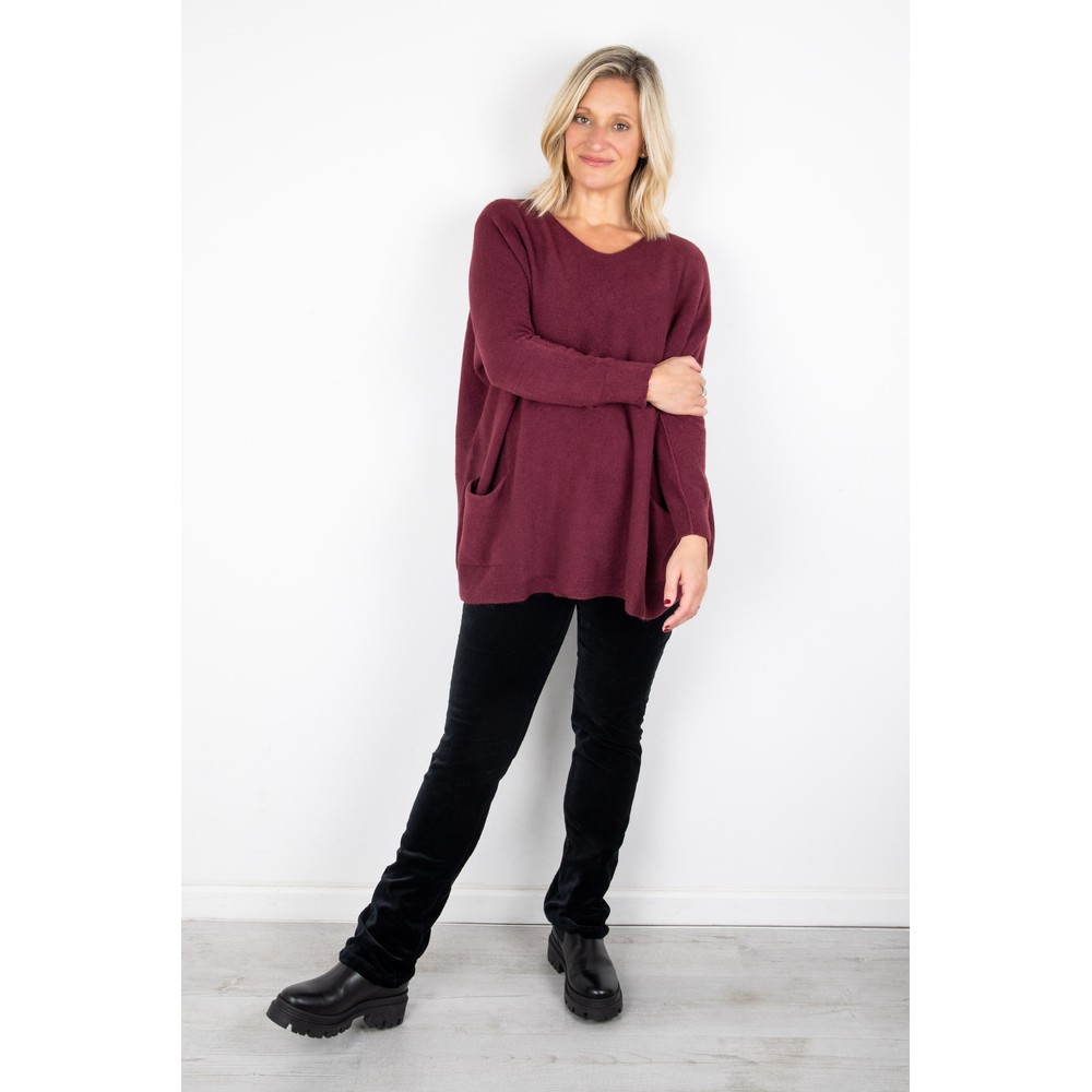 Amazing Woman 02 Velvet Black Straight Leg Jean Black 
