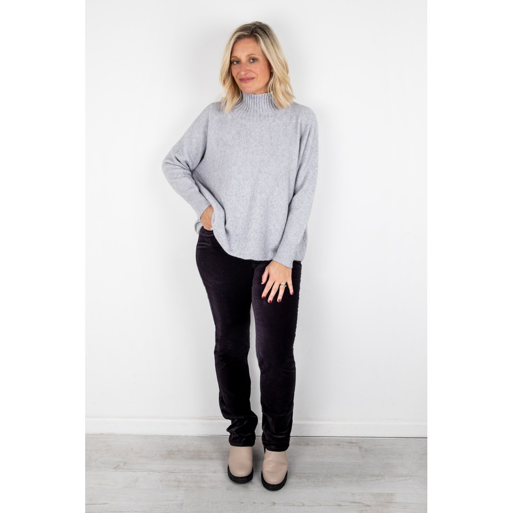Amazing Woman 02 Velvet Aubergine Straight Leg Jean Aubergine