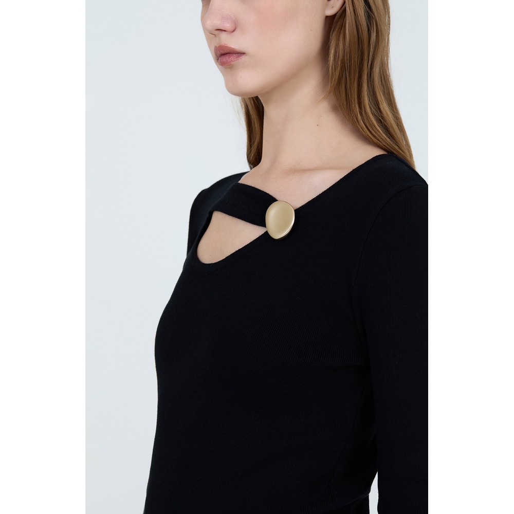 Skatie Button Neckline Sweater Black 
