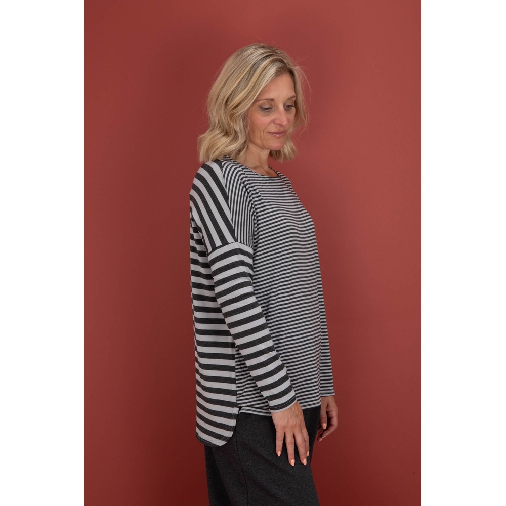 Mama B Virgi Relaxed Stripe Riga Antracite Top Riga Antracite