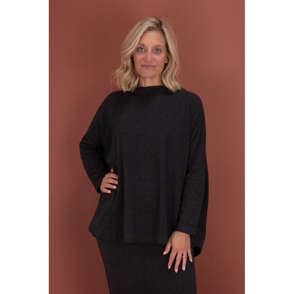 Mama B Spino U Antracite Relaxed Plain Fleece Top Antracite