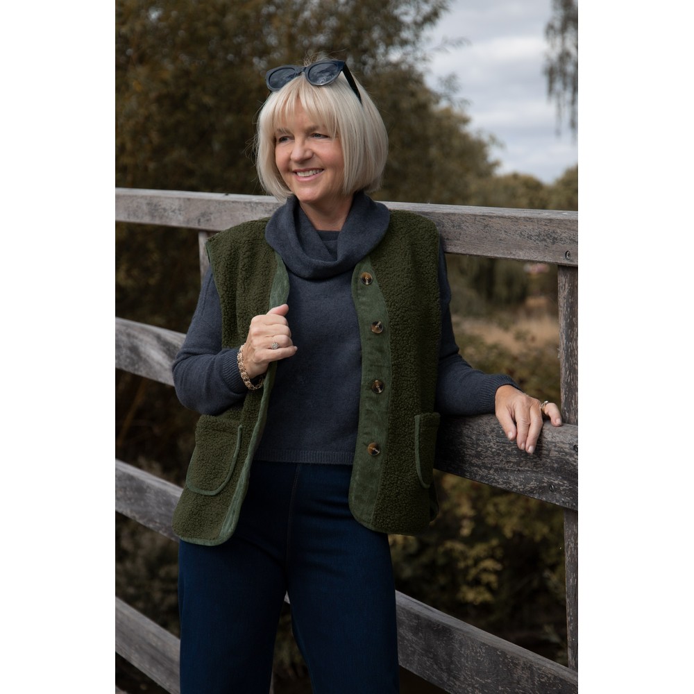 Amazing Woman Teddy Borg Fleece Gilet Musch Olive 