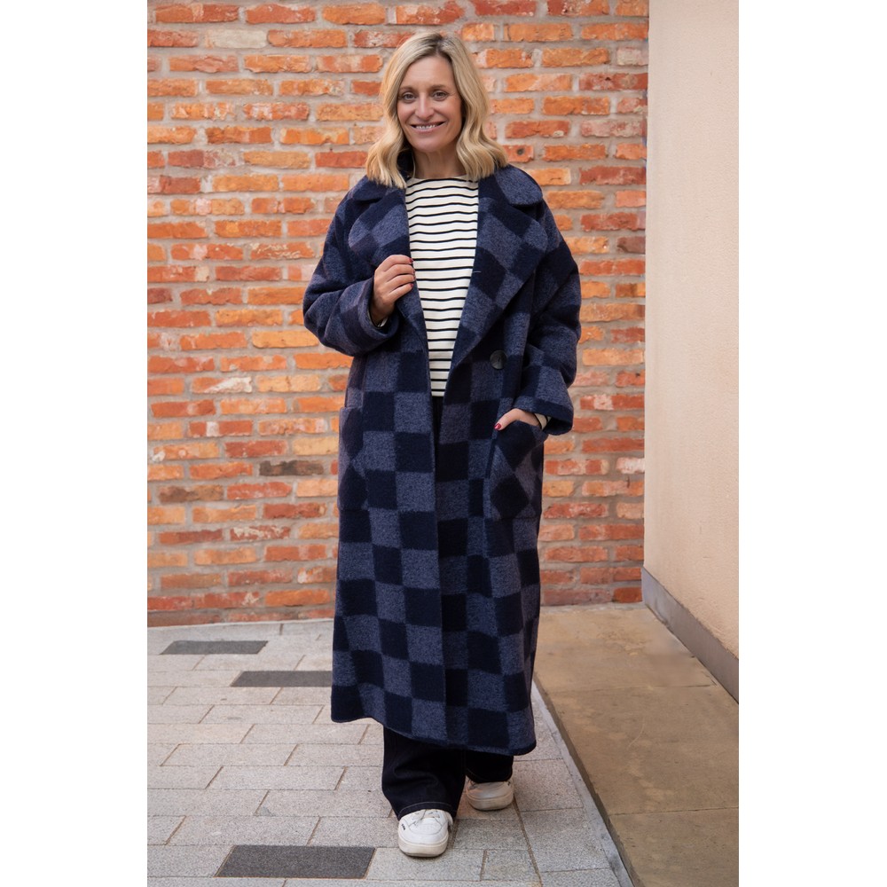 Sahara Checkerboard Wool Coat Night / Dove