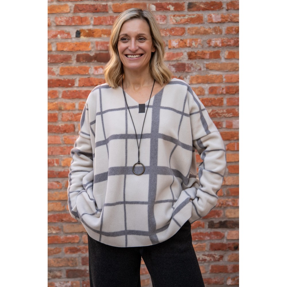 Henriette Steffensen Oversized Clan Print Fleece Blouse with Necklace Clan Print Kit