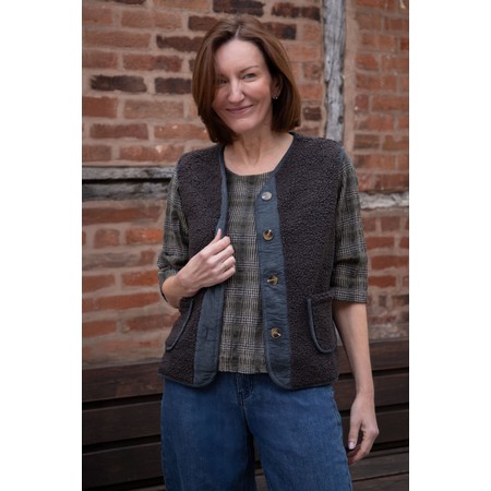 Amazing Woman Teddy Borg Fleece Gilet - Black
