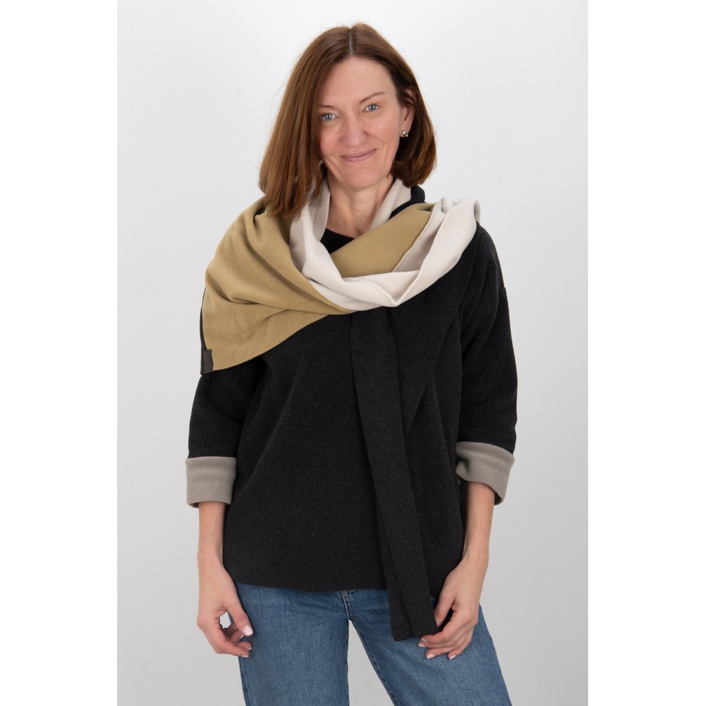 Henriette Steffensen No Waste Triangle Patch Fleece Scarf Olive / Soft Black / Kit