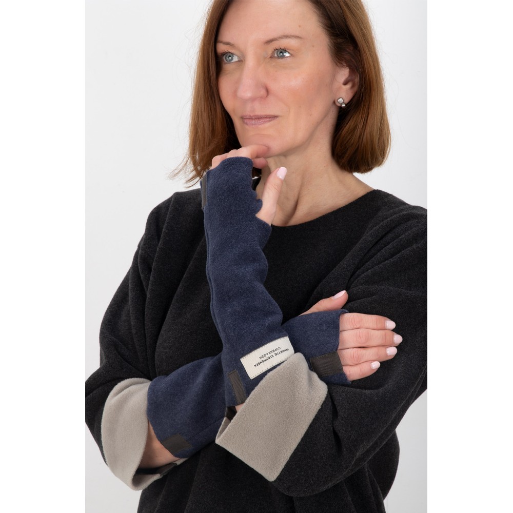 Henriette Steffensen Evening Blue Fleece Wrist Warmers Evening Blue