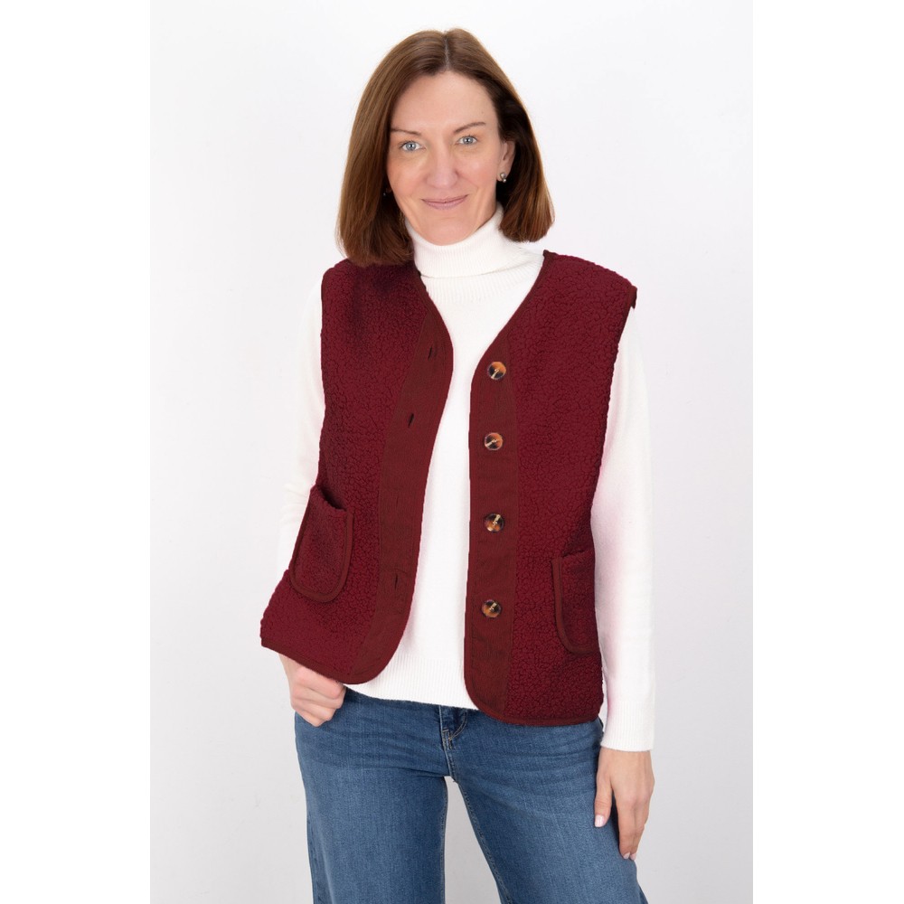 Amazing Woman Teddy Borg Berry Red Rouge Fleece Gilet Berry Red Rouge