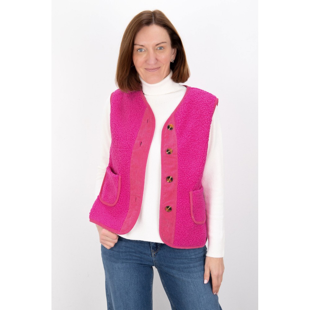 Amazing Woman Teddy Borg Magenta Fleece Gilet Magenta