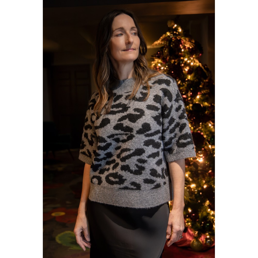 KAFFE Asandra Grey Leopard Print Pullover LGM / Black Leopard