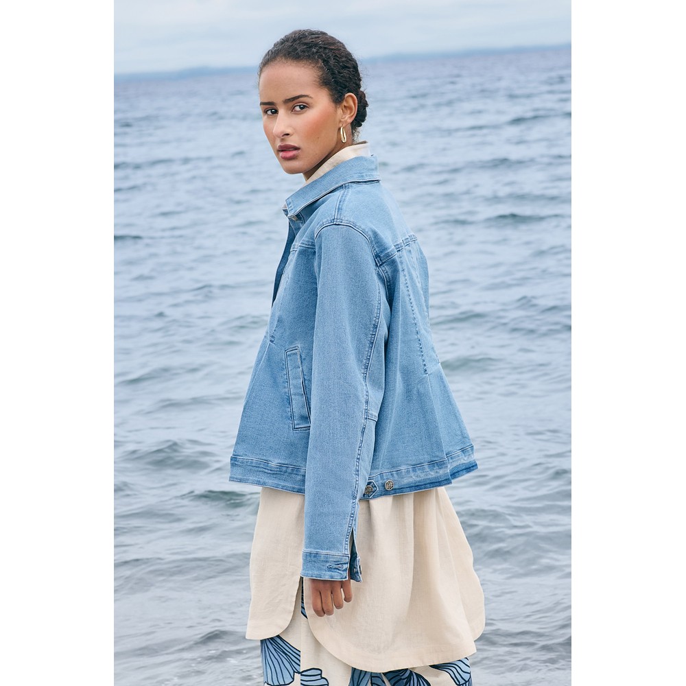 NOEN Denim Pleated Jacket Pale Blue 61
