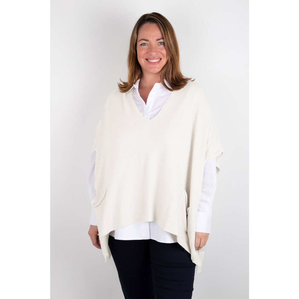Amazing Woman Carey X Cream Two Pocket Throwover Knit Cream
