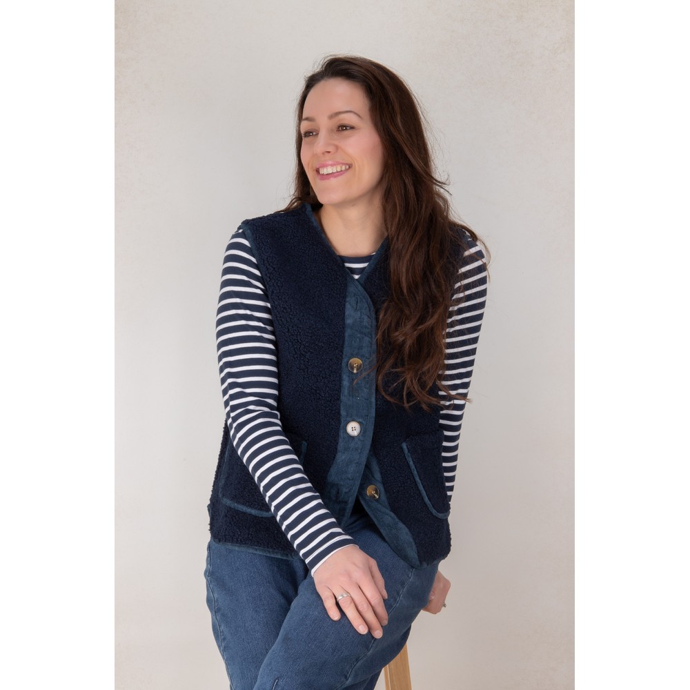 Amazing Woman Teddy Borg Dark Navy Fleece Gilet Dark Navy