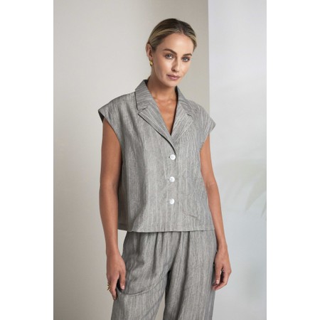 Naya Naya Oil Washed Crinkle Waistcoat - Brown