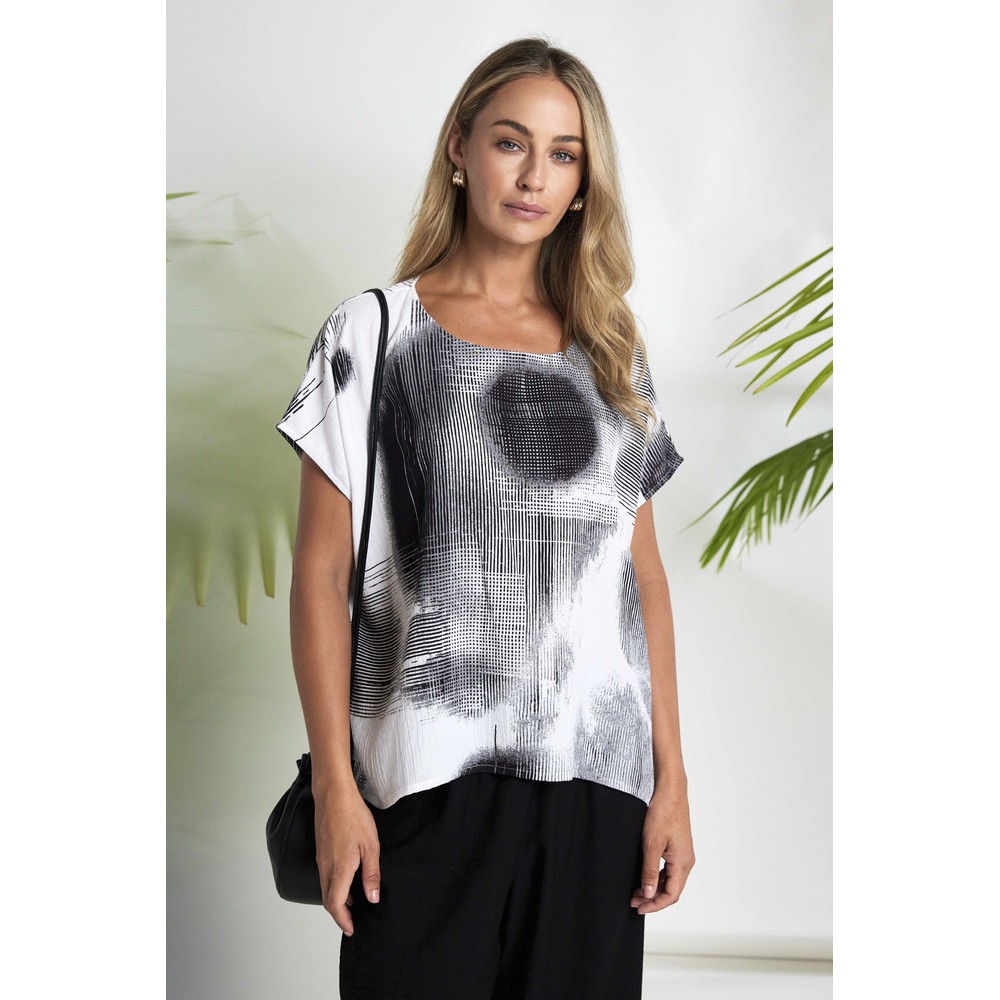 Naya Naya Blurred Faded Spot Top White / Black