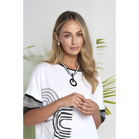 Naya Naya Two Tone Circle Necklace - Black