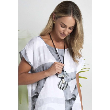 Naya Naya Striped Disc Print Necklace - Black