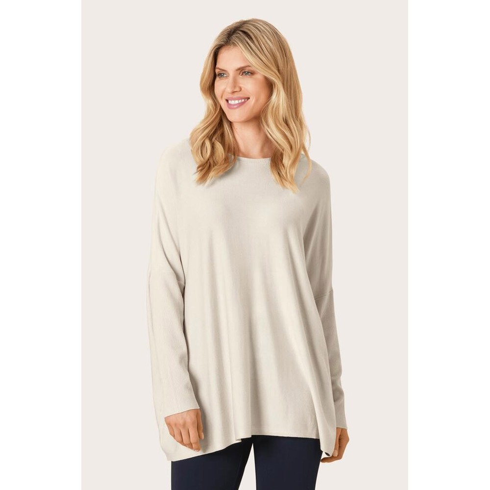 Masai Clothing MaFanasi Whitecap Essential Jumper Whitecap