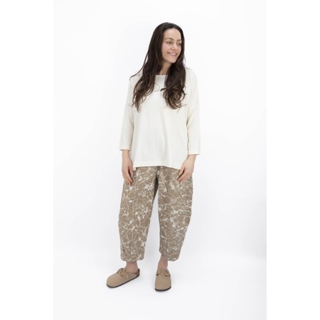 Mama B Emotiva Latte Relaxed Eco Fleece Jumper - Off-White