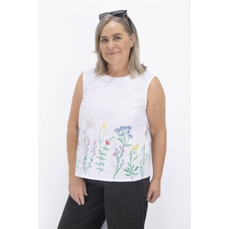 NOEN Embroidered Sleeveless Top - White