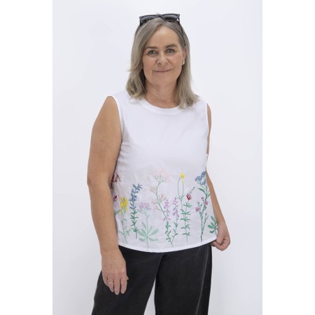 NOEN Embroidered Sleeveless Top - White