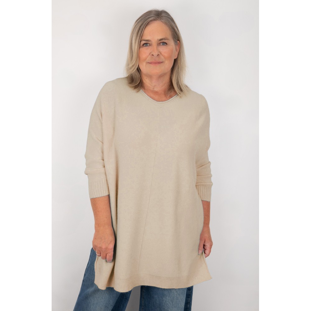 Amazing Woman Cassi X Beige Round Neck Front Seam Knit Beige