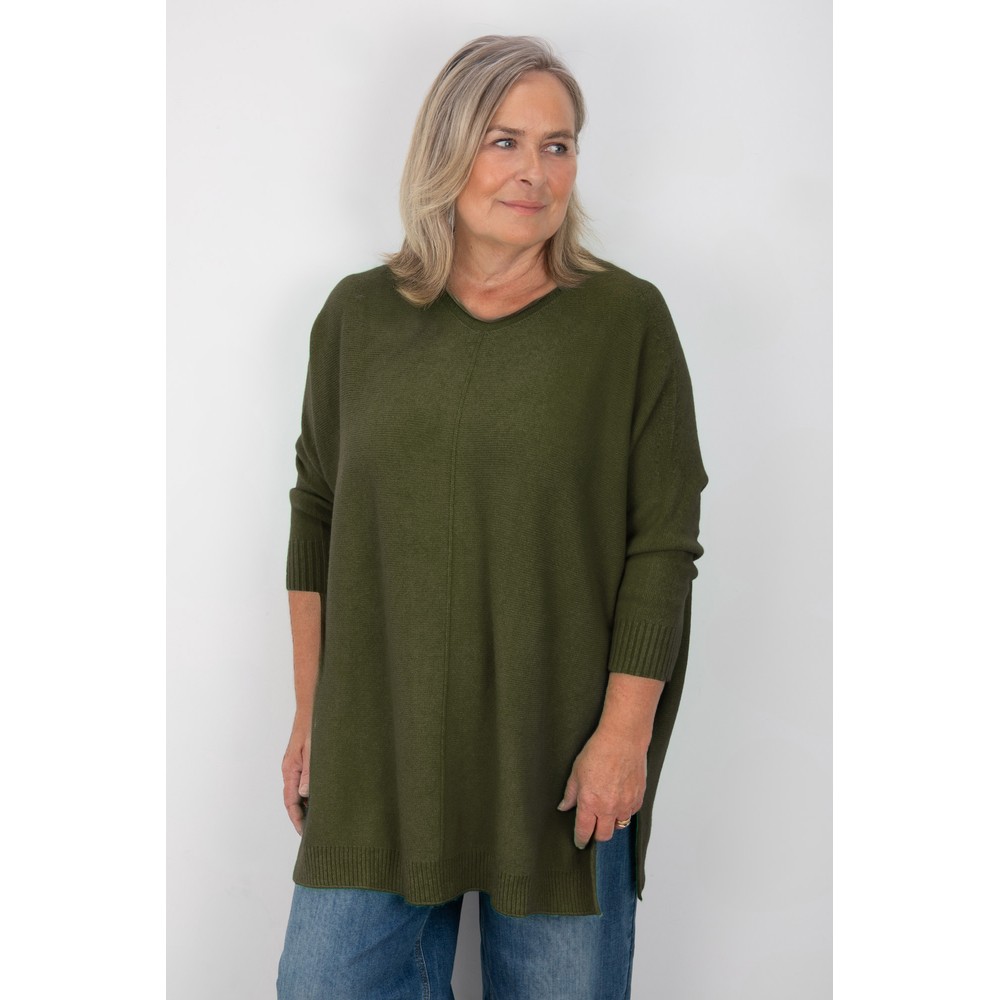 Amazing Woman Cassi X Musch Olive Round Neck Front Seam Knit Musch Olive 