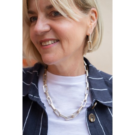 Eliza Gracious Oblong Gold Chain Link Necklace - Gold