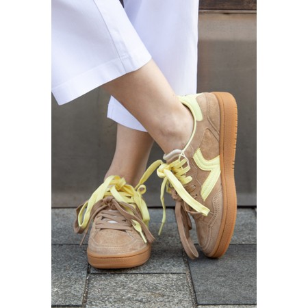 Victoria Shoes Smash Suede V Beige Trainer Shoe - Beige