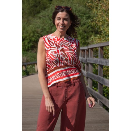 Foil It's Only Natural Prowl Linen Print Top - Red