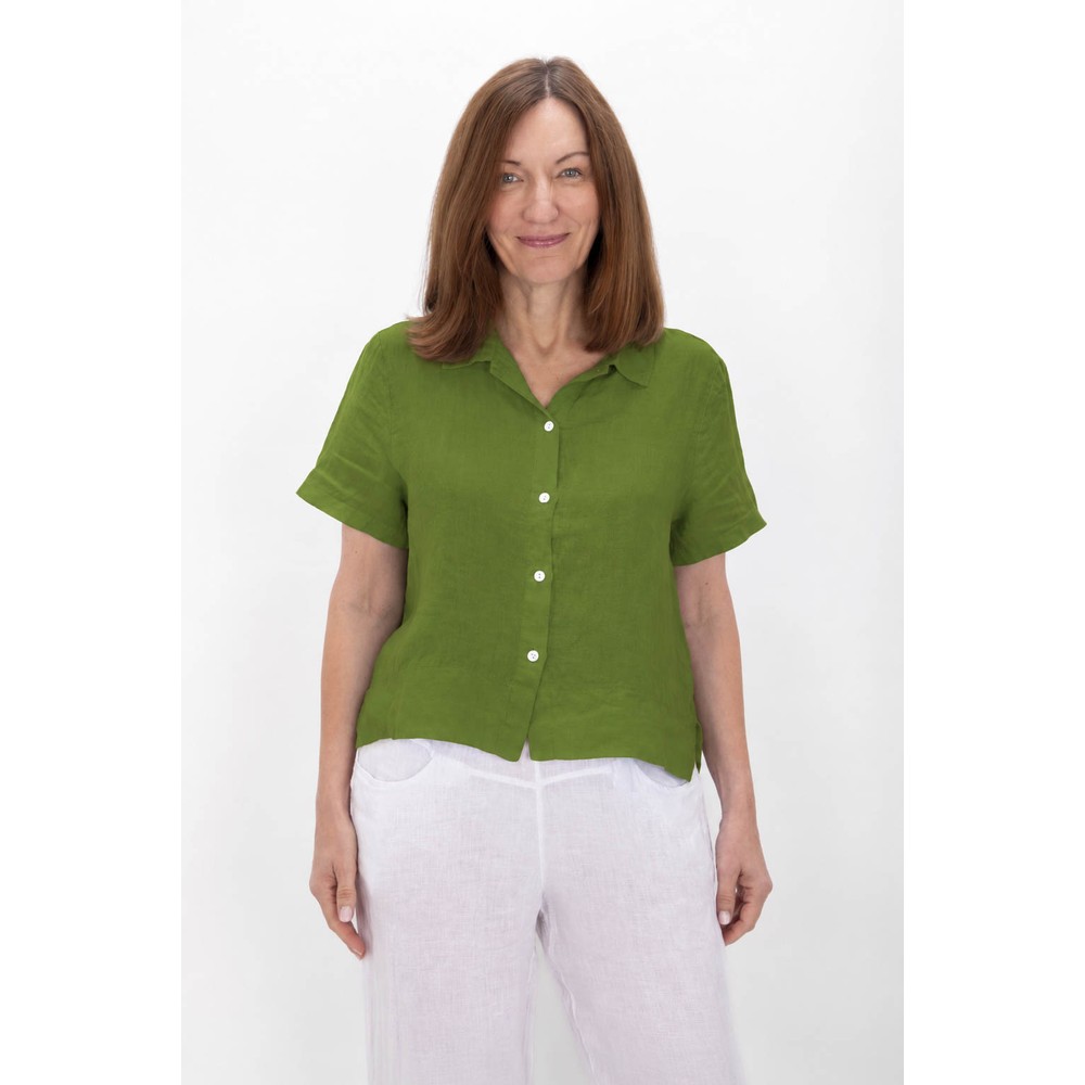 Amazing Woman Marilyn Asparagus Boxy Linen Shirt Asparagus