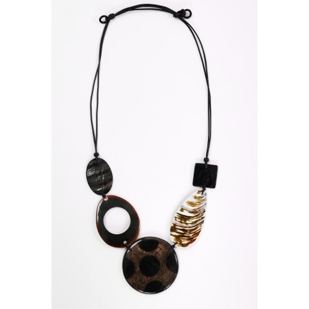 Naya Naya Etched Spot Stone Necklace - Beige