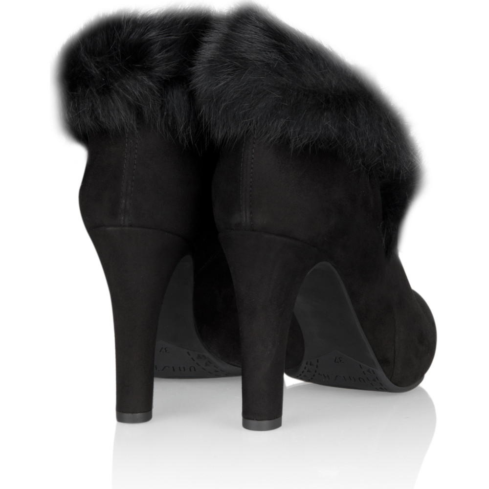 unisa tall black boots