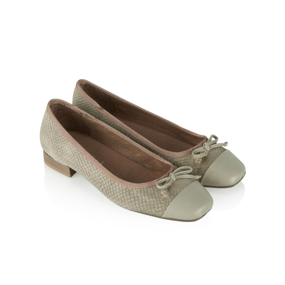 square toe ballet pumps